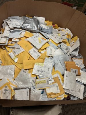 10 small mix of Real Mail/Returned packages - Image 2