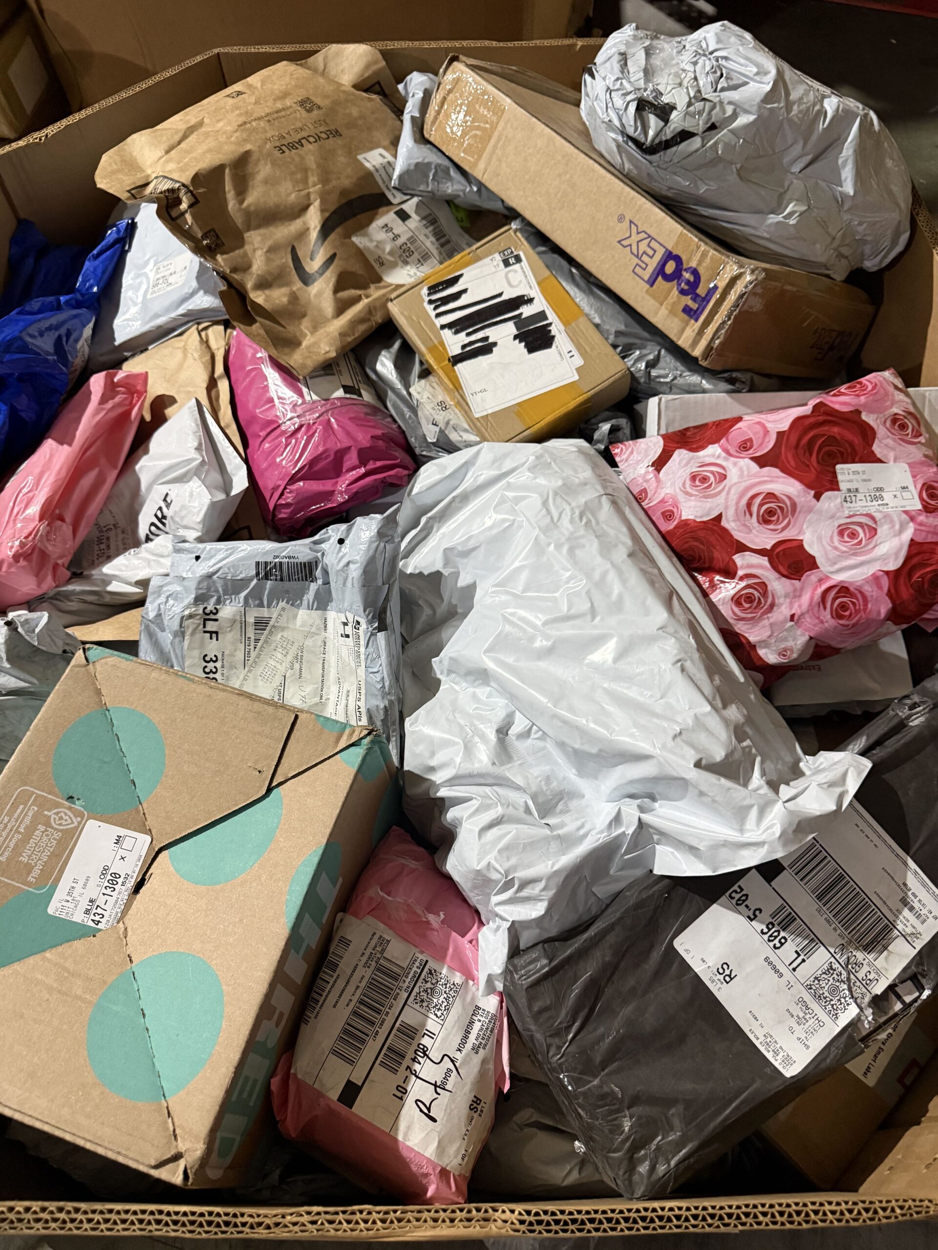 FYP Premium Mail Mix Medium Pallet - 150 Packages - FREE SHIPPING - Image 4