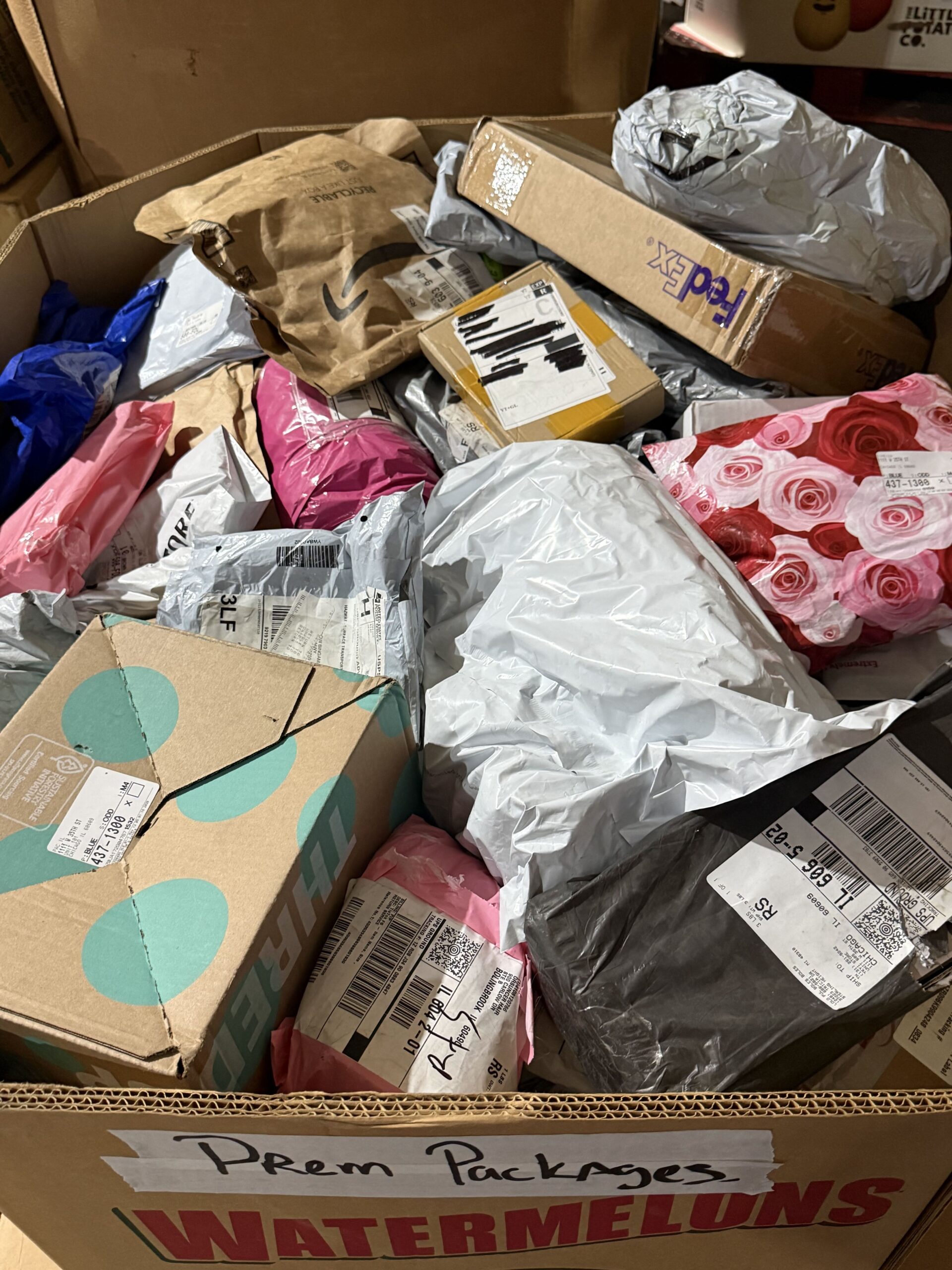 FYP Premium Mail Mix Medium Pallet - 150 Packages - FREE SHIPPING - Image 3